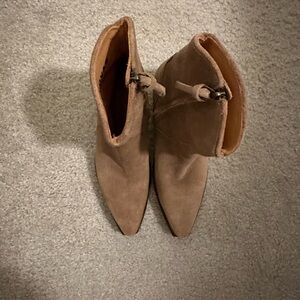 Tecovas The Dakota boot in desert tan suede